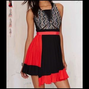 Nasty gal Three Floor Aztec Pleated S